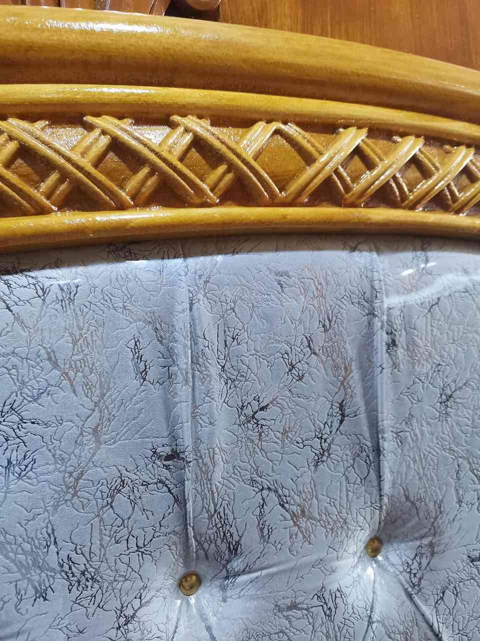 السلام عليكم
غرفه ٦ وملحق صاج داخل وخارج مستعمل اخت الجديده
شغل تزكام درجه اولئ استعمال شهر واحد الغرفه كله نقش زان مصري الدنك ولف الابواب كله زان مصري القاعده جعب غزال زان مصري  الزاويا ملابس بابين وملحق
للحجز والتواصل علئ الهاتف او واتساب ***********
يوجد توصيل جميع المحافظات
العنوان بغداد السيديه حي الاعلام شارع قطر الندئ
