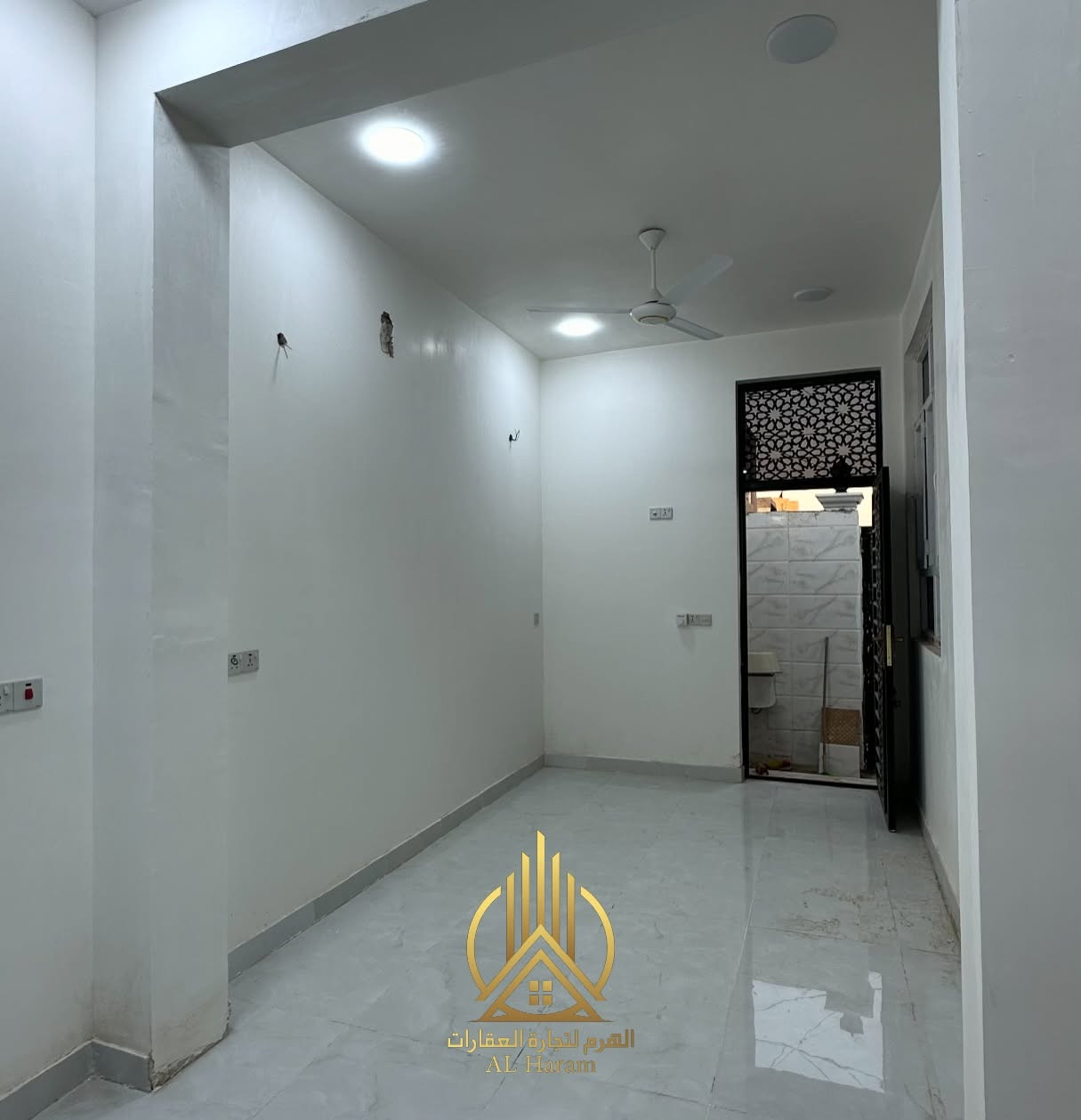 #حي_الميلاد - قرب متوسطة النورين 📍

دار 100 متر طابق ونص بناء جديد غير مسكون

الطابق الاول : غرفة - صاله - مطبخ - استقبال - صحيات - كراج 

الطابق الثاني : غرفة نوم - سطح

الارضيات بورسلين

البناء طابوك + صب كونكرت 

السعر : 175 مليون مع مجال بسيط

للأستفسار 

سجاد مؤيد 

***********
***********

عنوان المكتب : خدمي سيف سعد - مقابل جامع محمد الجواد - على الشارع العام مباشرةً 📍
