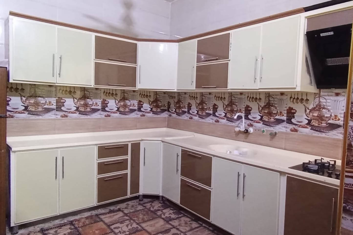 كاونتر كرانيت طابقين
الارتفاع 70
ولطول  4 ونص 
تواصل علئ الرقم فقط بيه واتساب
***********
الدوينيه
