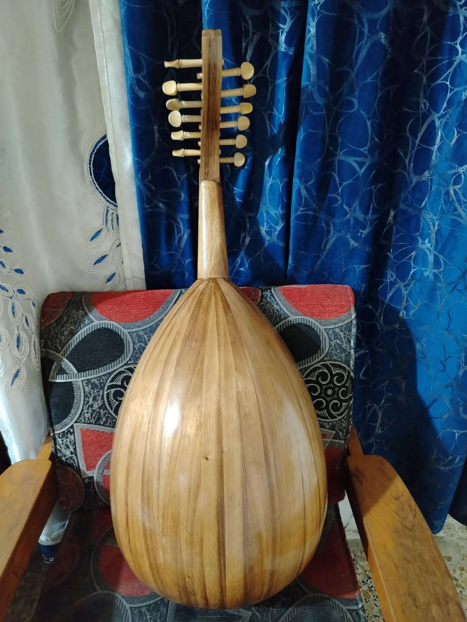 السلام عليكم
عود عراقي صناعت سرمد الصفار محمد فاضل
الضهر جوز الوجه جام عراقي قديم أوتار توماستك
للبيع سعر ٣٥٠ الف عنواني بغداد الستفار اتصل على الرقم ***********
