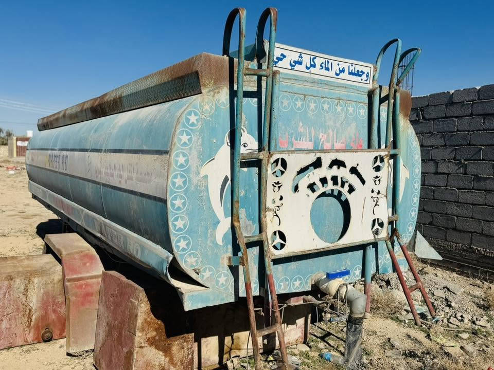تنكر البي حديد ابيض جديد حمولته 16 مكان نجف سعره 5وبي مجال ***********
