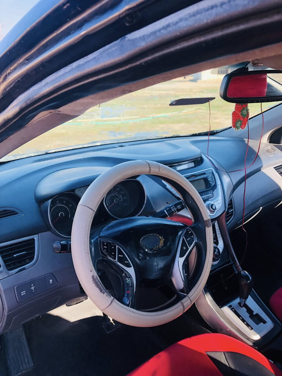 سلام عليكم النتره 2012 تاكيه بصفحه بس ما بيها دواخل كير و محرك شرط فول مواصفات ما عده الفتحه رقمها النبار الماني اليف كهربائيات كلها شقاله تبريد تدفئه شقاله سنويه الحد 27 شرط التحويل. اني مكلف بل نشر الحد يراسلني ***********
