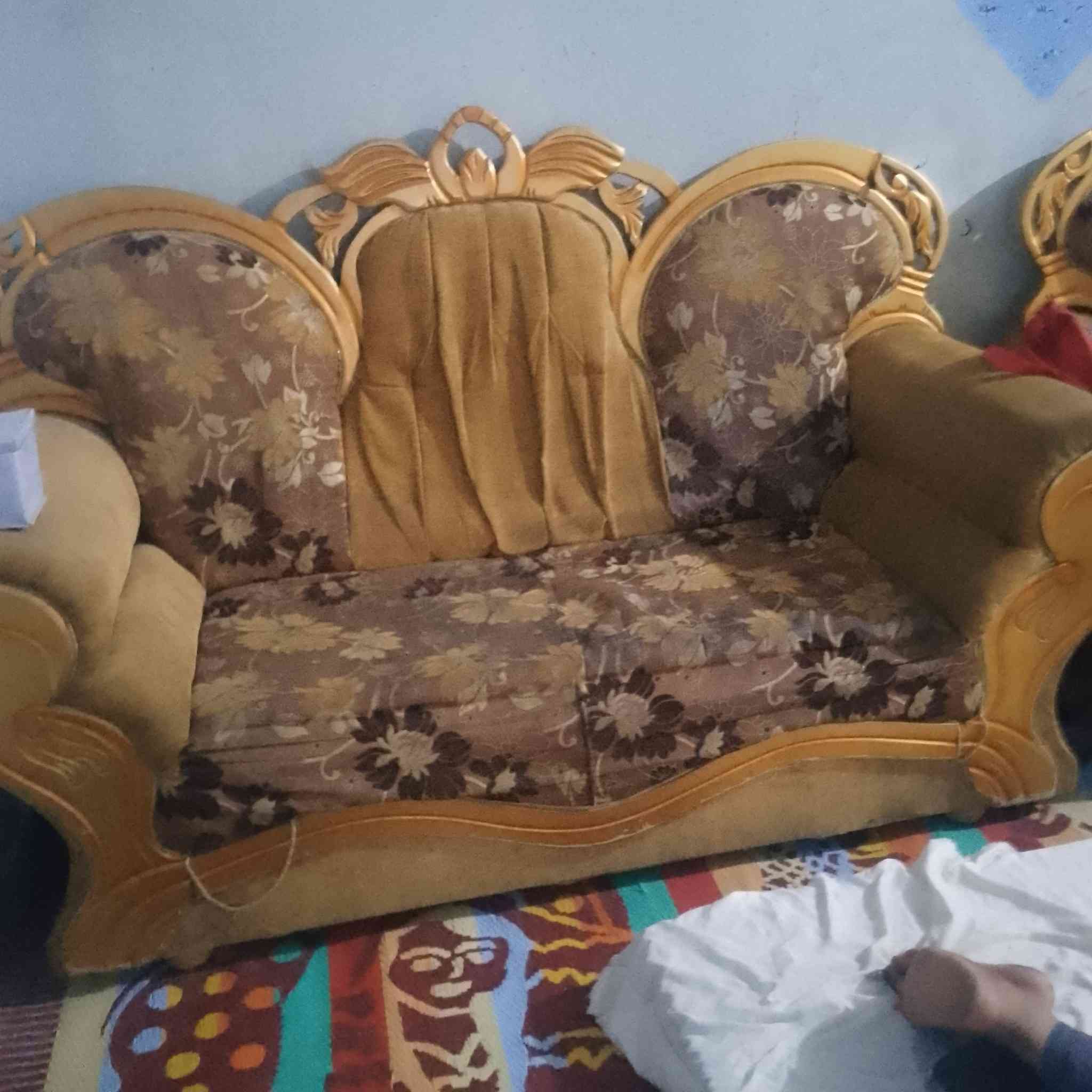 السلام عليكم غراض البيع مستعجلين على البيع مكاني المحموديه ***********
