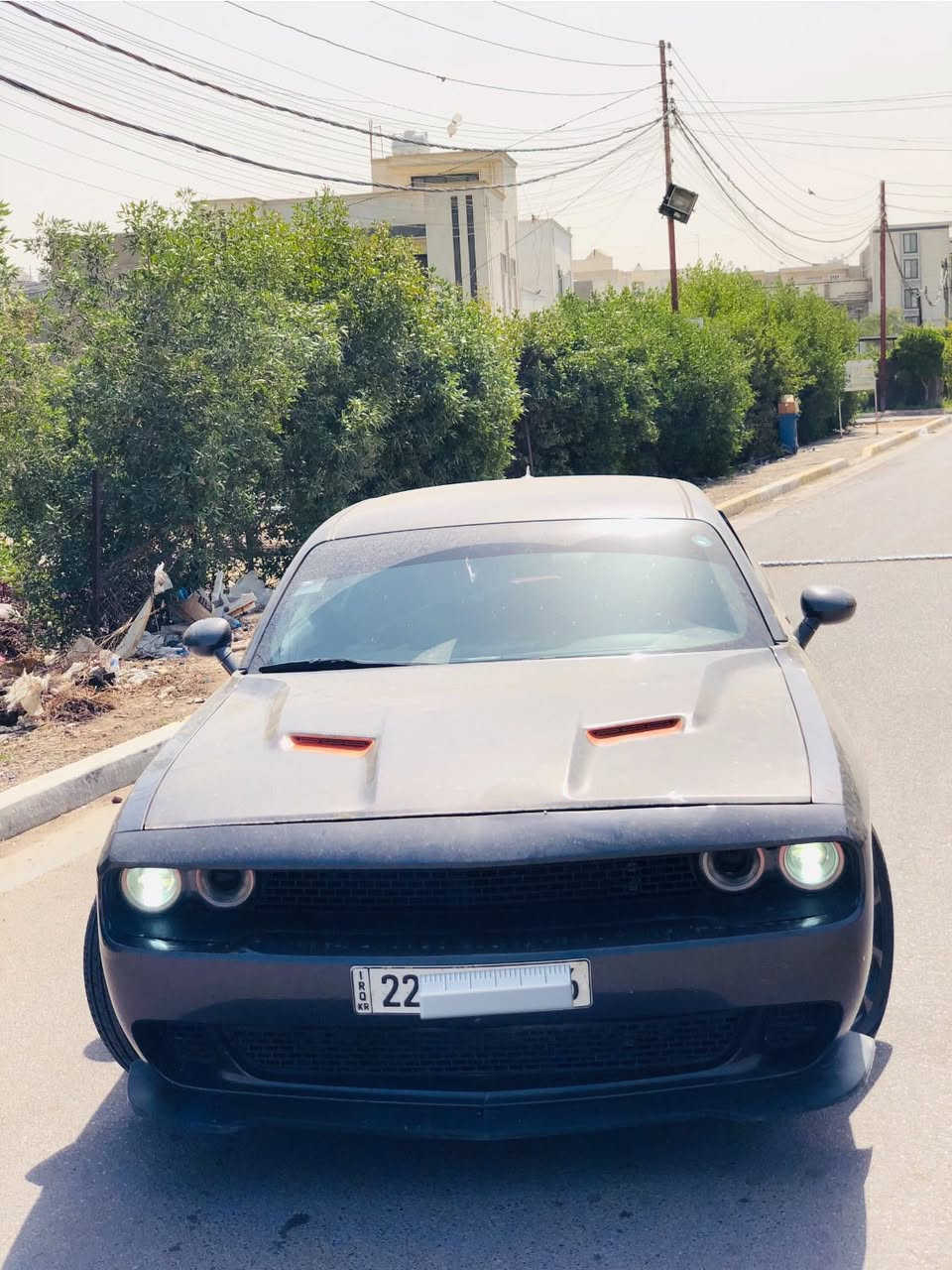 السلام عليكم ...جالنجر ٢٠١٦ صور الحادث مرفقة بالصور مكينة ٦ سلندر ٣٦٠٠ شواصي لغود مكفولة
رقم اربيل الجديد سنوية لل٢٨ 
تبريد ثلج ❄️ ماشيه ١١١ الف ميل
لايتات زنون اونت 
ويل كب وتايرات جدد وشاشة چبيرة
السونار مرفق بالصور
مكاني بغداد الكرخ 
السعر ١٣٣$
***********    وبي واتساب
