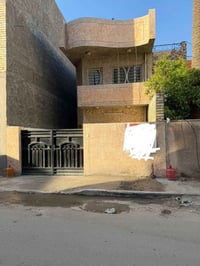 دار للبيع واجهة ٦ونص نزال ١٨ متر مساحة ١١٧ متر بيت بناء ١٨ يحتاج ترميم...