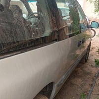 سيارة دوج كرفان موديل 2000 السعر 55ورقه وبيها مجال  رقم ا لهاتف   0781...