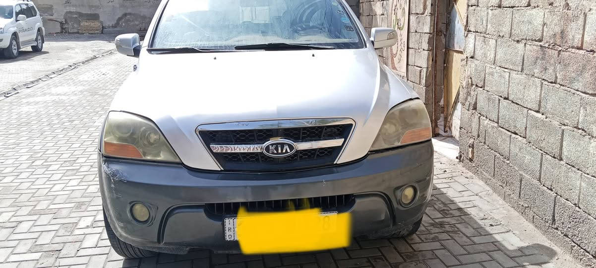 سورنتوخليجي فتحه تحكم مكفوله عدا شويه باب خلف العبري شوي راشينه بدون معجون سياره مكفوله من الضربه والصبغ تبريد ثلج تدفئه رقم انكليزي بأسمنا مكينه كايمه سعر 85 سياره جديده راعيه بدوام مايلحك يسوي مكينته معروفه 8أو9 ورقات باقي التفاصيل على الرقم *********** وبي مجال لطيبين البصرة, العراق
