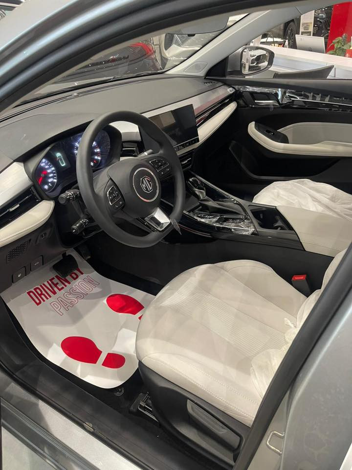 لحك على اخر يومين للعروض على سيارات MG 2025 

عروض متتفوت ومراح تحصل منها ابد 

السياره زيرو صفر كيلو متر 

ضمان ٦ سنوات يشمل السياره كلها 

للاستفسار ولمعرفة السعر 
***********
