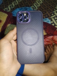 ايفون 11 برو ماكس جهاز مامفتوح فقط ضهر مكسور وفطر بل كلاسه بطارية 82 م...