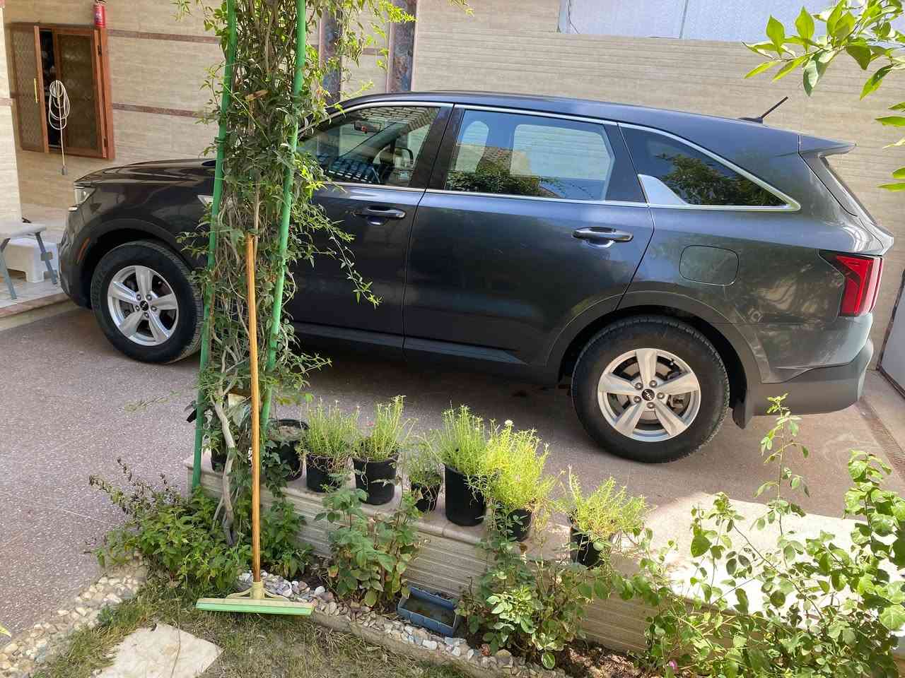 كيا سورنتو موديل 22 مواصفات LX  السيارة حتى الدعاميات بدون صبغ مكفولة بدون ايرباك شرط السونار جديدة رقم بابل صورة الحادث مرفقة مع السونار السياره موجوده بكربلاء+ بغداد  للاتصال *********** السعر 212 السعر قابل للتفاوض
