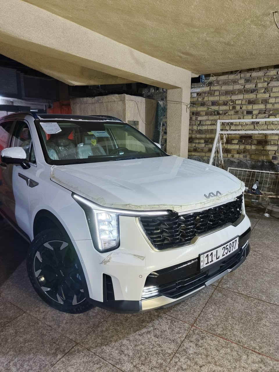 السلام عليكم سورنتو 2025 فول مواصفات ماعده الفورويل السياره شنو البالك بيهااا تحكمات فول بصمه تتقدم وترجع عن الريموت ويل 20  خمس كامرات بانوراما اربع عدسات دبل لد امامي خلفي كشنات كهرباء افيكيشن خرائط📍 حساسات امامي خلفي وجانبي ومري ونقاط عمياء وتوقف ذاتي عند الرجوع 
ورقم بغداد الدولي  بصمه تشغيل عن بعد داخل ابيض شاشة متصله متغيره الالوان متغيرة 64 لون متغير شاشة اعطال داتو شو محرك سته سلندر 3500  .... 
بيها مواصفات فوللللل بعد ماذكرهن
الاستفسار
***********
