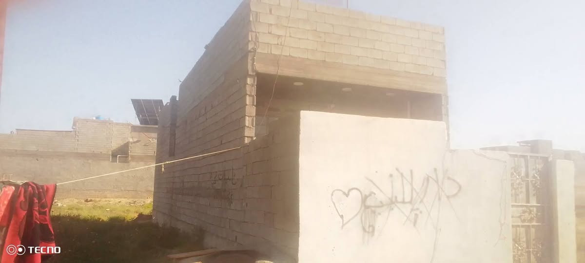 خلف الصناعه الثالثه السده العثمانيه السعر ٤٠ رقمي *********** البيت ١٠٠متر المساحه
