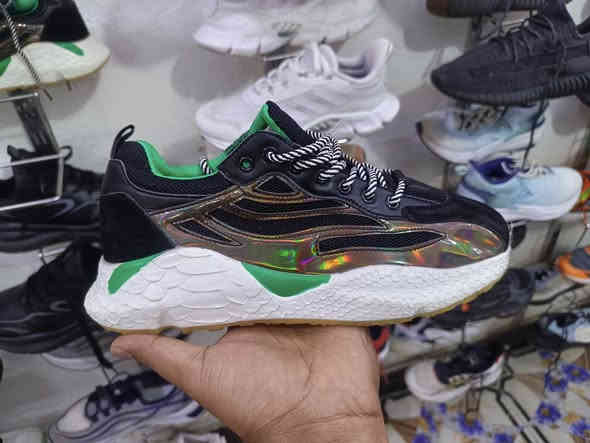 ترانشوز باله رياضي
العنوان الماجديه شارع الملعب 
قرب السوق محل ابوذر 
***********
