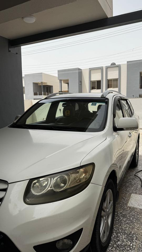 سنتافي ٢٠١٢
خليجي شركة عامة 
محرك 6 سلندر
مصبوغة حزام للجمالية 
رقم انبار مميز مشروع وطني
تخم تايرات مبدل جديد
صدر امامي مبدل جديد 
مازدات امامية جديدة
بس الصدر الخلفي بي ملاحظات

عنواني بغداد مجمع النجمة او العامرية 

***********

السعر 120 وبيها مجال
