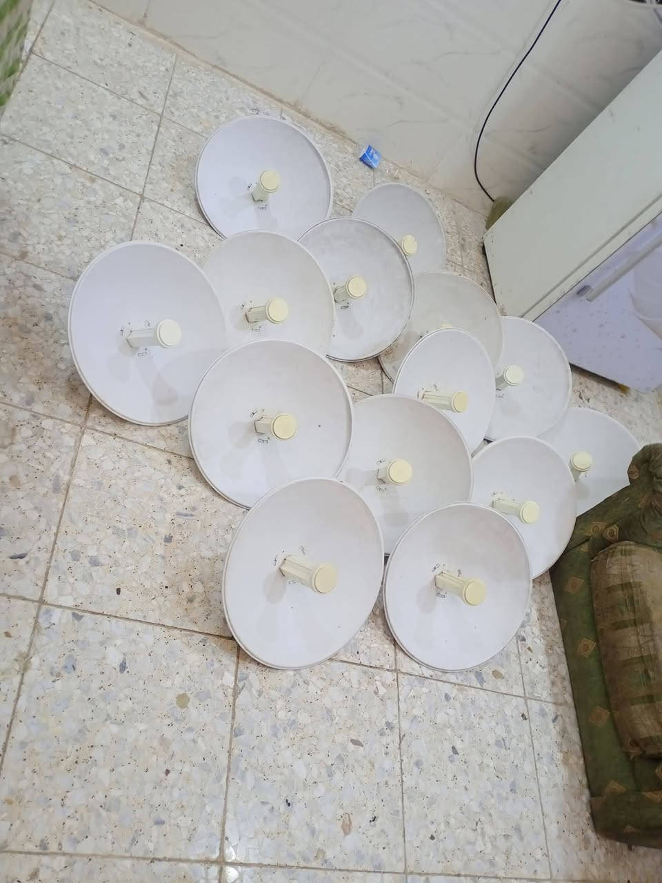 متوفر باور بيم 50 قطعه سعر القطعه 55 والجمله اسعار خاصه *********** متوفر توصيل لكل المحافظات قطع نضيفه بدون نقص جاهزه مچيكه كذلك متوفر لايت بيم ومصاطر بأنواعها  جميع الاجهزه مداخله تصليح نهائيا
