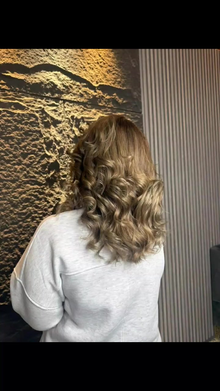 صبغ شعر هايلايت الف عافية على زبونتنا ♥️ 
العنوان الرمادي حي الأندلس مقابيل حديقة الجوري ♥️ 
رقم الهاتف ***********
