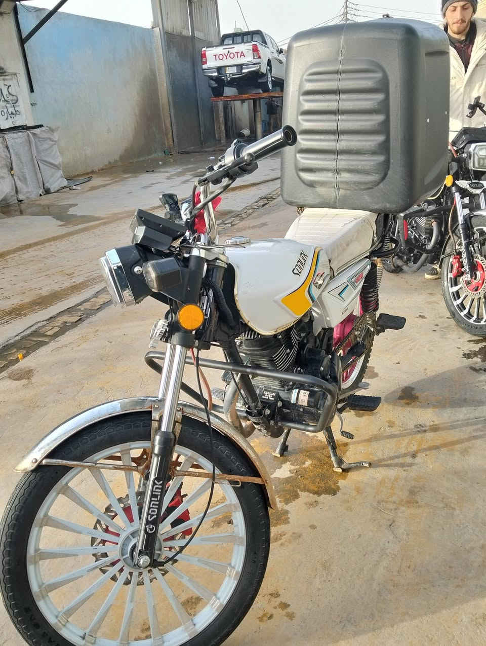 دراجه سونك مكفوله دراجه نضيف80٪مبدل ويل خلفي فقط السعر 775شراي طب المو شراي لا تعبني 
رقم: ***********
