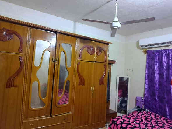 رسم الله الر حمن الرحيم
بيت طابو للبيع 
وره بدعه 
مساحه البيت200
ديوانيه 6*4
مطبخ 4*3
صاله 7*4ونص
غرفه 5*3ونص
 غرفه 4*3ونص
صحيات خارجيه
ترك متر على طول بيت
تصال على رقم   ***********
