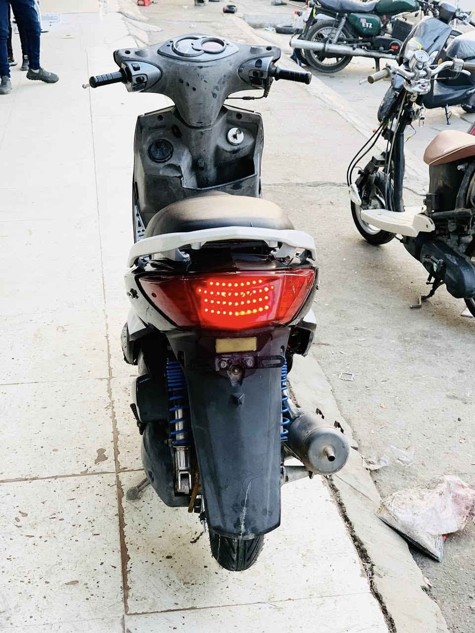 سكنس فحل 
دراجه مابيه اي نقص سلف كهربايات كله شغال السعر 750 وبيه مجال الشراي يتصل او خاص ***********
