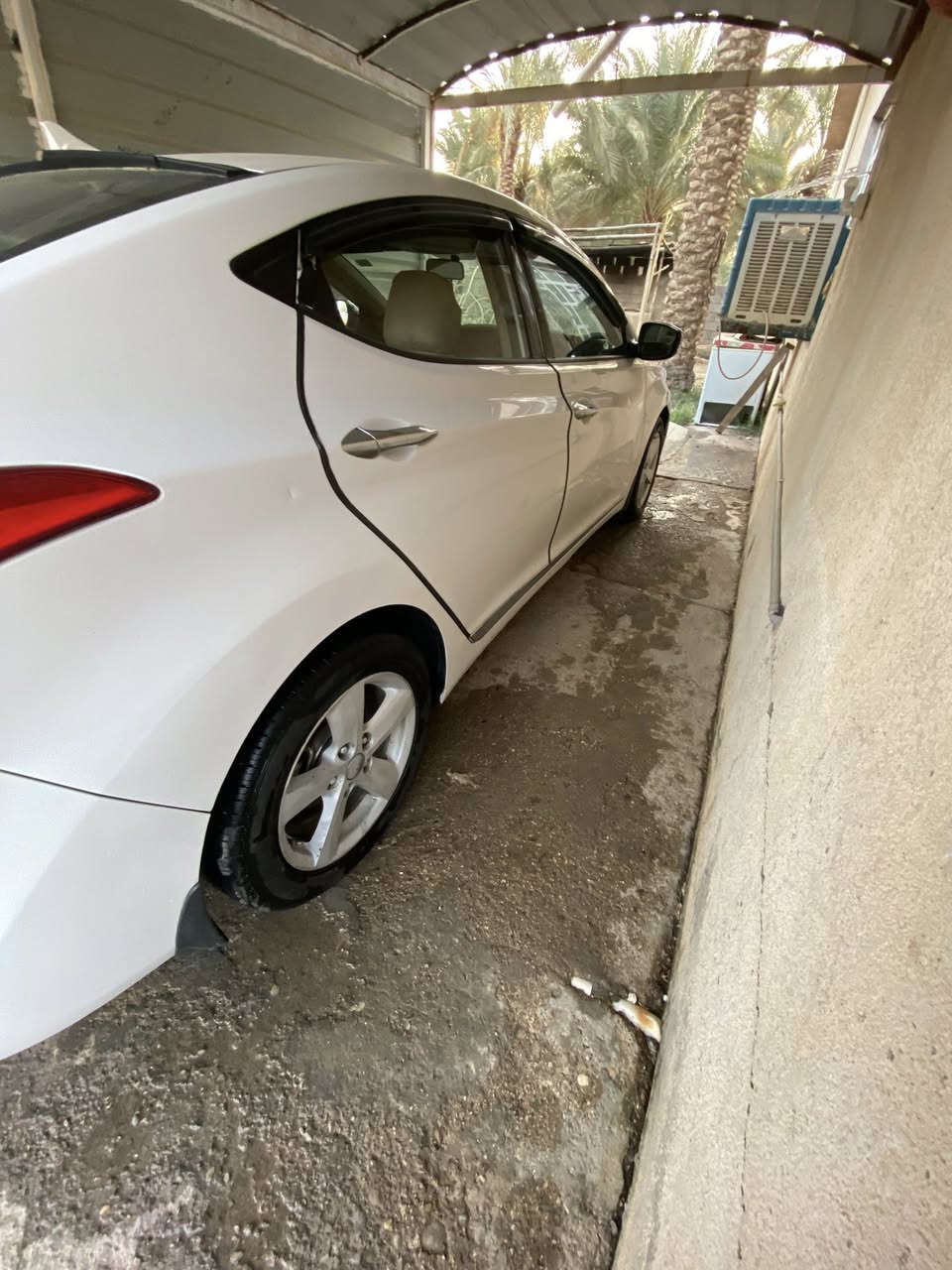 السلام عليكم النترا للبيع موديل 2014 خليجي مكفوله فتحه تبريد تدفئه السياره كفاله عامه كير ومكينه مكفول صدر مكينه١٦٠٠ مكفوله السياره جديده جدا. السعر(١٢٥) وبي مجال للشراي رقم ديالى ومراوس بااوبتيما او سوناتا مضلع الاتصال  ***********. العنوان ديالى تقاطع الوجيهيه قريه ابو الحديد
