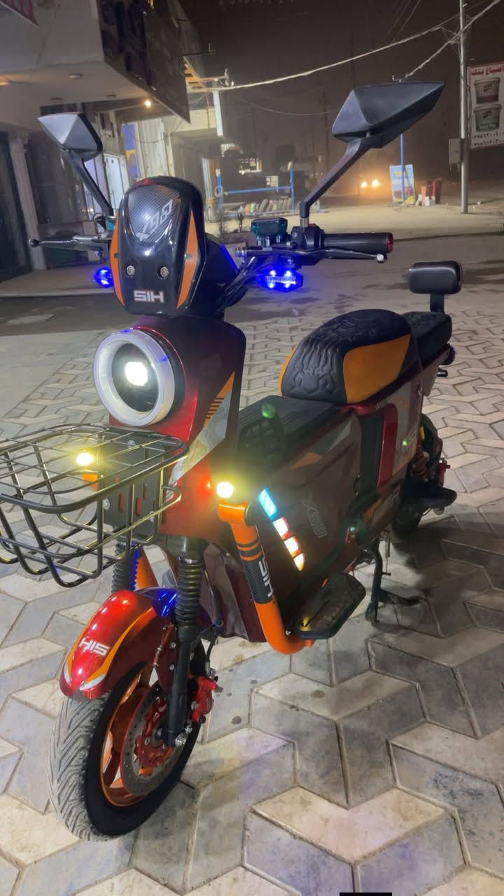 للبيع دراجة اكس 900 موديل 26  سته بطاريات كبار كاملة ما بيه اي نقص استخدام قليل السعر ٥٠٠الف وبيه مجال قليل العنوان ابو غريب الزيتون قرب علوه الالوسي رقم الموبايل ***********
