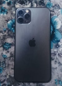 آيفون ١١ برو • ٦٤ • شاشة مكسورة