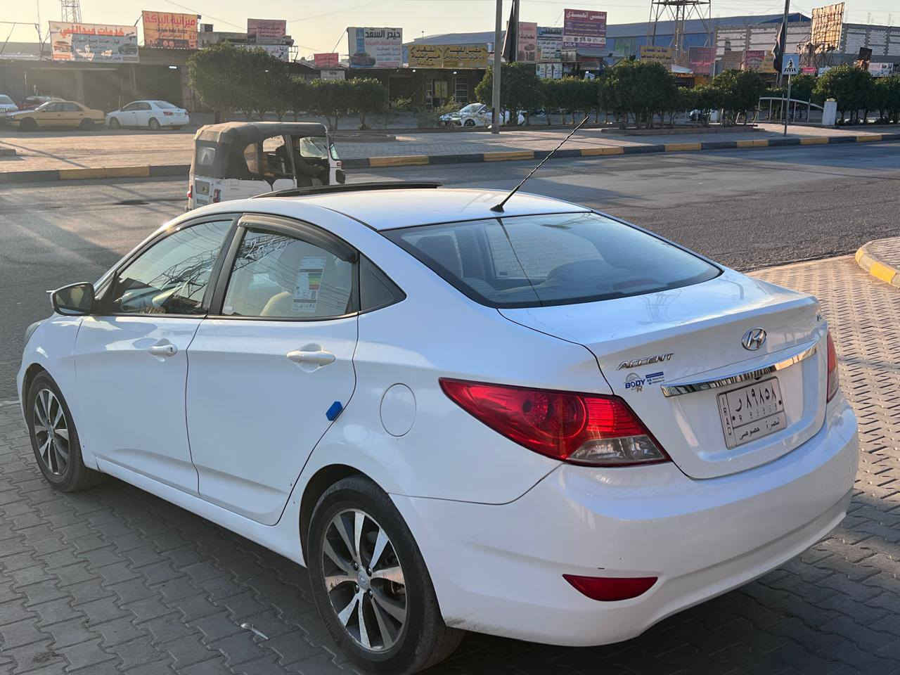 اكسنت ٢٠١٤ خليجي بصره شرط التحويل
السياره جاهزه 
بيها جاملغ مبدل وباب السايق صبغ
السعر ٨٩$
للاستفسار ***********
مكاني بصره ابوالجوزي
