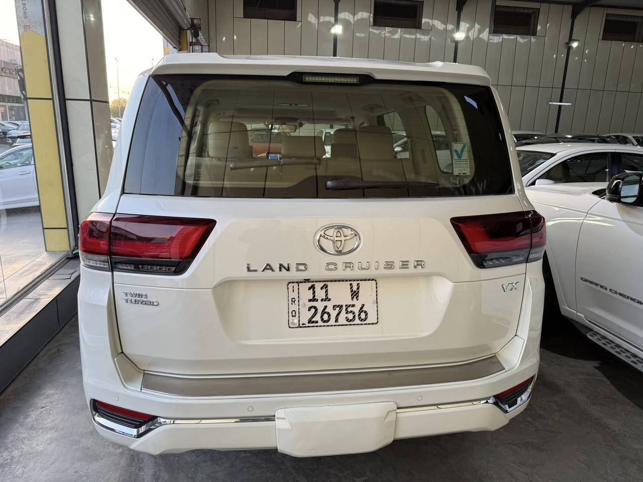 سلام عليكم
لاندكروز vx توين تيربو موديل 22
مكفكوله من الصبغ والبارد والتبديل
مواصفات السيارة 
بصمه تشغيل وابواب
فحته سقف
اشارة تعقبيه لد نهاري
مري جانبيه نيكل اصلي
كشنات كهربائيه تدفئة تبريد خلفي وامامي 
كشنات الخلفيه مال سبعه راكب كهربائيه 
رادار امامي خلفي 
توقف ذاتي 
كرسي السائق خزن ميمري 3 وظعيات
جنطه كهرباء 
خمس بصمات 
تشغيل عن بعد 
شاشه اعطال 
3 شاشات
دشبول ليزري
تحويل مباشر
مكان السيارة معارض البياع 
السعر 64الف

***********
***********
