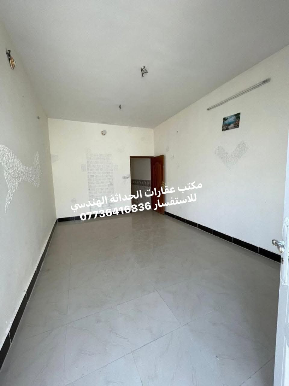 مشتمل للبيع   في جبيرية الثالثة 
المساحه 125 متر طابقين 
التفاصيل غرفتين نوم صالة استقبال مطبخ صحيات كراج للاستفسار او مراسلة واتس ***********

