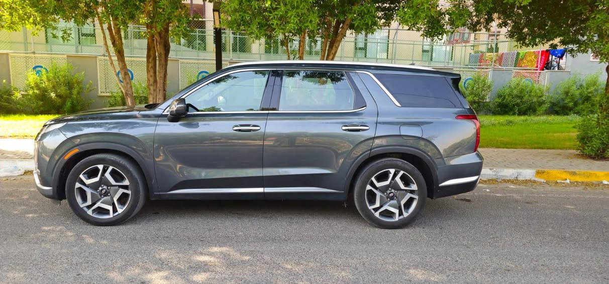 هونداي باليسايد  2023 لمتتد  فول 1/1 
رقم بغداد اباسمي
 
1 - اللون /  رصاصي
2 - العداد  / 40000 ميل
3 - الرقم / بغداد
4-  شاشة عرض(داتا شو)
5- المحرك   v6    3.8 
6- بصمة تشغيل + بصمة ابواب 
7- ويل كب حجم ٢٠ 
8-  فتحة سقف عدد ٢
9- سماعات هارمن كاردن عدد ١٦
10- رادار امامي  + خلفي 
11- حساسات امامي + خلفي 
12-  كامرات عدد 6  360 درجة 
13- كشنات امامي خزن ميموري 
14-  كشنات كهربائي تدفئة وتبريد
15- كشنات جلد  
16- جنطه كهرباء 
17- بردات جانبية
18- تبريد مركزي امامي + خلفي منفصل التحكم
19-تحكم ستيرن + شفتات
20- تدفئة ستيرن 
21- مرايا هيتر + تعتيم 
22- صندوق كهربائي شفط + اربع وضعيات فتح صندوق
23 - وضعيات قيادة  (٥)
24- ويل كب حجم  ٢٠ 
25- اوتو هولد + نقطة عمياء 
26- سايد بريك بصمة + مثبت سرعة
27- شحن لاسلكي 
28 - إشارات بالمرايا  + إشارات جانبيه
29 - اوتو بريك 
30 - تحديد مسار
31 -شاشة ديجتال كبيرة
32 -تشغيل عن بعد .
33 - خزن مقاعد الاماميه
34 - دفع رباعي
35 - نظام مانع انزلاق 
36 - نظام نزول منحدرات 
37 -كشنات Vip منفصل 
 والكثير من المواصفات لم تذكر بعد .
 
الضرر موضح بالصور او رقم الشاصي موجود البجم كبس بدون ايرباك السياره جديده مابيه اي نقص 

السعر    260 ورقه  او مراوس حسب القناعه
للاستفسار
    
***********
 مكان السياره بغداد حي العامل من جهة السريع مقابيل مسبح الرافدين
