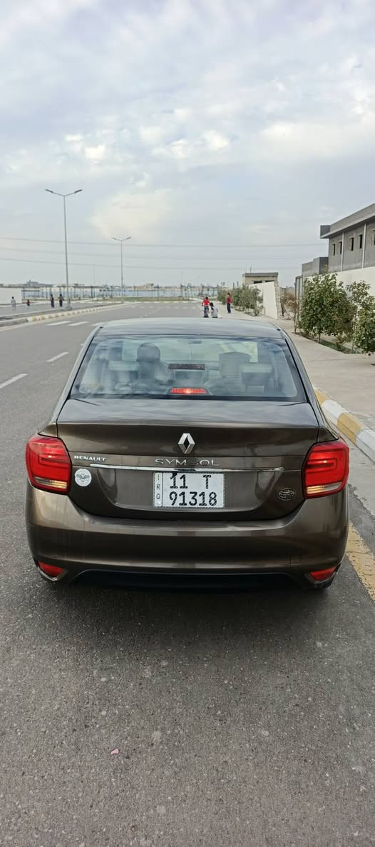 رينو سمبل 2020 لبنيه وبأسمها وعلى ايدها زيرو
ماشية ٦٨ الف فقط تستخدم بانزين محسن ودهن الشركة 
رقم بغداد الانكليزي سنوية لغاية 2031 والهزة لغاية 2027
السيارة حرة تباع بعقد مروري مباشر 
ونضافتها ١٠٠% (مكينه ١٥٠٠+كير AT  ) نيسان 
شاشه +كامره+مانع انزلاق+لدات امامي نهاري +لد خلفي +تحكم ستيرن +ايرباك عدد٢ +سنتر لوك قفل 
مكينه وكير وتبريد وكهربائيات مكفولات من جميع النواحي
كتلوك السيارة+عده الصيانة+السبير +عبوه من الشركه احتياط
المسجل البلادي كلهن موجودات 
ملاحضه السيارة بدون اي عطل 
السعر75 ورقه 
الديوانية
***********
