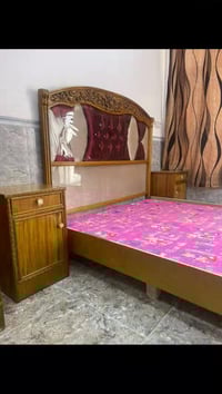 غرفة نوم • ٥ باب