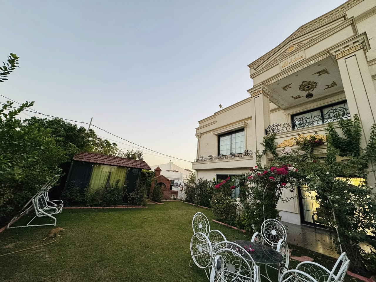 #لاوان_ستي
بيت ٤٠٠م للبيع 
٥غرف نوم 
تمليك طابو 
خدمات ممتازة 
يبعد عن مركز أربيل ١٠د
للمعلومات اكثر زورنا في مدخل مجمع لاوان ستي 
#شركة_خطاب_العقارية
#دليلك_الامين_لاختيارك_الصحيح
***********
***********
