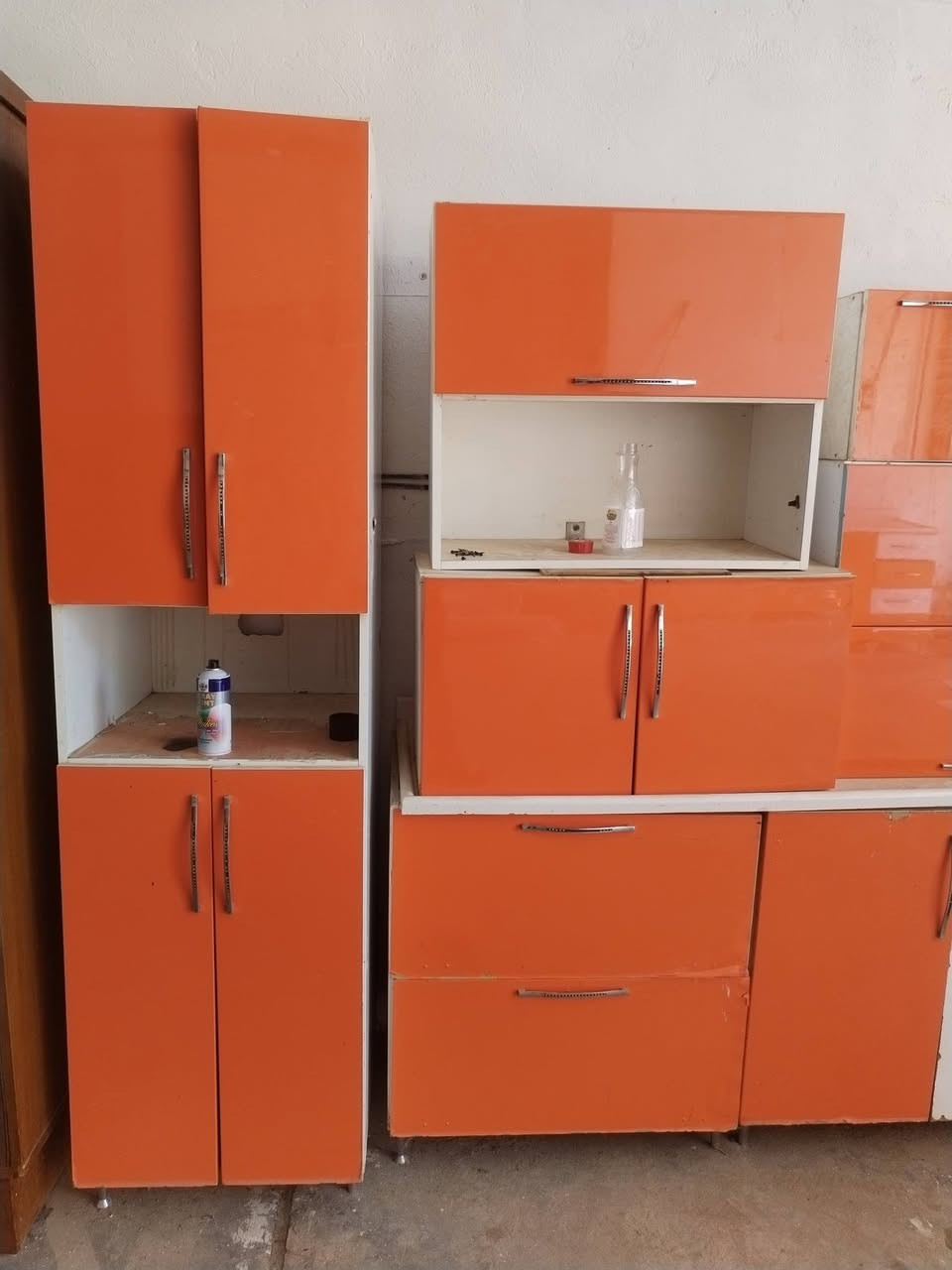 130 وبي مجال كاونتر خسب ضخم  للتواصل ***********
