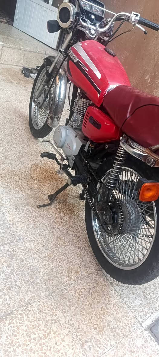 رموطور للبيع نضيف مابي شي ويرمنيه كله شغله السعر 350بي مجال اليحب يتصل عل وتساب ***********
