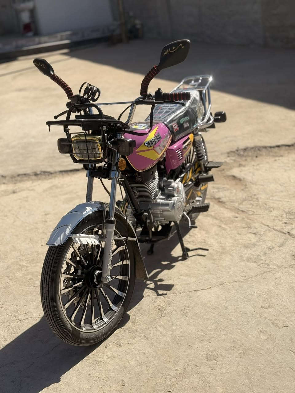 #للبيــع
سولنك ايراني موديل 25 اخو الجديد بي منفيس محرك 150 مكانــه/فلوجــه


**إذا كنت صاحب هذا الإعلان وتريد حذفه لأي سبب، رجاءا أرسل رسالة إلى الدعم الفني**