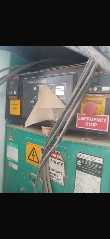 مولد 125 kv وارد كاتم استعمال قليل جاهزة من كلشي شاشة اعطال تغشيل  ذاتي نظافة فول ***********
