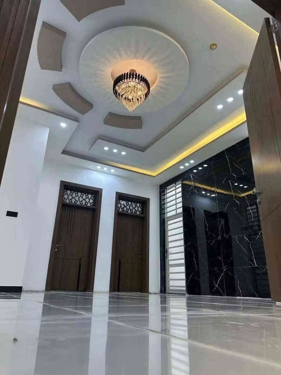 دار للبيع 🏡

شغل نضام تركي كلش مرتب👌🏻

150 متر  #سند_25

بسعر 60مليون #قابل_للتفاوض

غرفتين/صاله/مطبخ/صحيات 2/استقبال

كراج كبير/مكشوفه 

ماء/كهرباء/سوق/مدارس/تبليط #عرض_15

الموقع 🏡 نجف/شارع الصب عمود 327

للتواصل ***********
