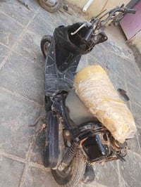 بيجي للبيع شغاله بس كابريتر مادري شبيه 100وبيه مجال حق جيه رقم07865408...