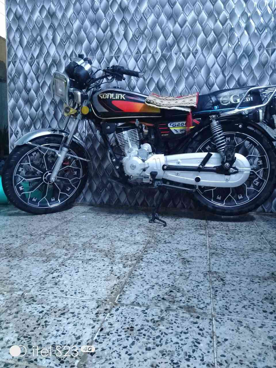 دراجة البيع موديل2024محرك 200دراجه كفاله عامه عنوان دجيل شراي يتصل ***********
