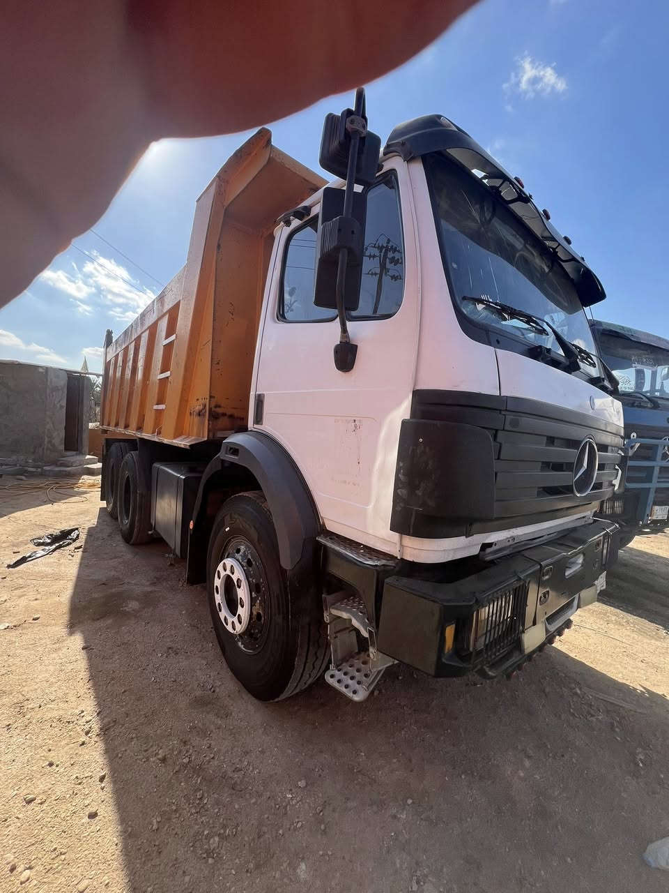 السعر ٢٩٠ وبيه مجال قليل اللي بتره المانيه موديل ٩٠ مجموعه نص كير ١٦٠ مكينه ٨ محسن لاصرف ولابخار تخم تاير رقم بصره تحويل مباشر مكان بابل معرض ابو عمار المعموري *********** /***********
