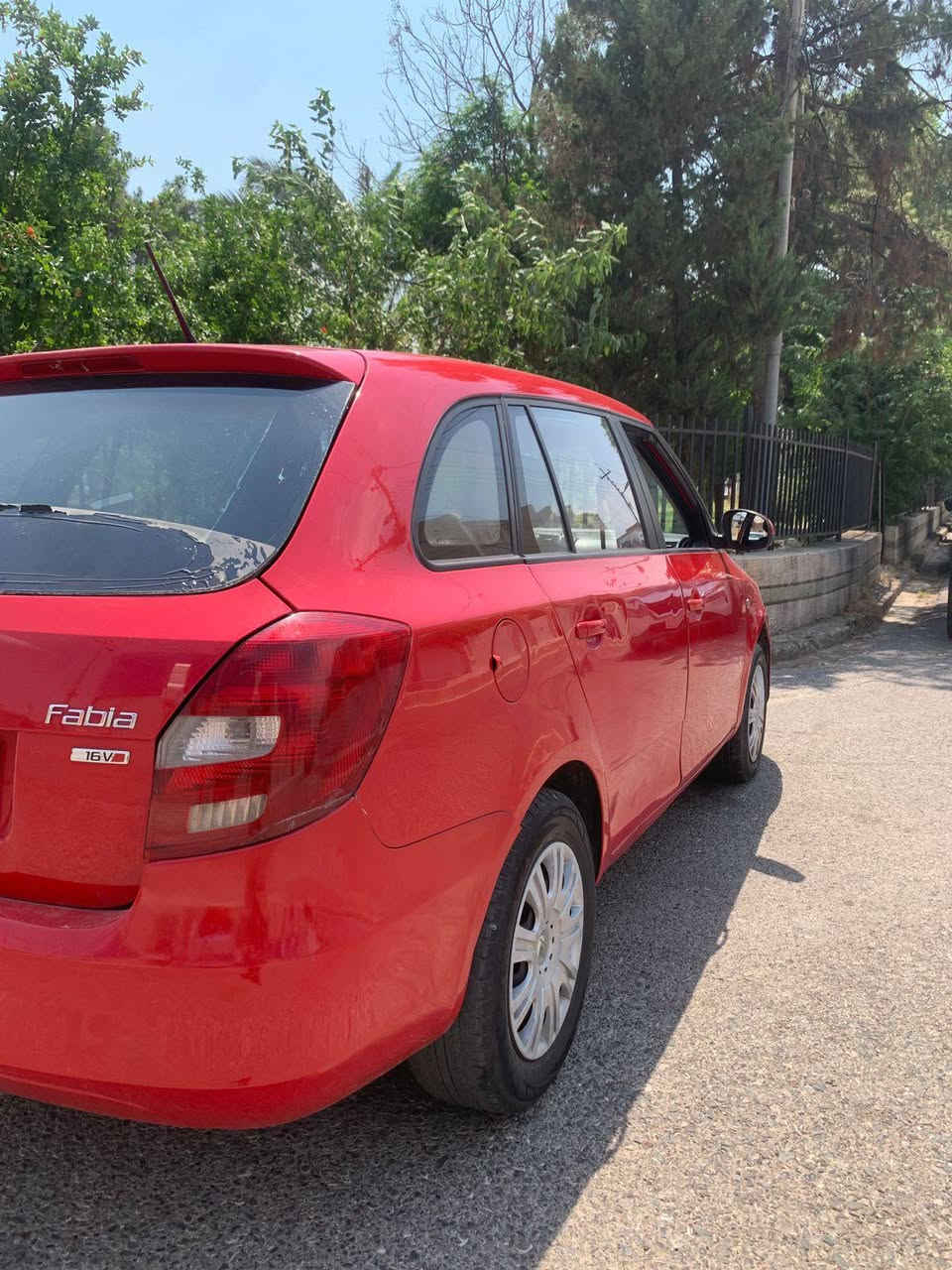 Skoda fabia 2013 
              #138
گێڕ تۆماتیک 
چوار پستۆن 
ڕەقەم هەولێر سەنەوی 
نوێیە تا ٢٠٢٧ 
ڕۆیشتن / ١٧٧ هەزار کم 
نیو دەرگا سبوغ 
بێ ناو , بێ ئێڕباگ 

نرخ / ٤٨ $ أربيل, العراق


**إذا كنت صاحب هذا الإعلان وتريد حذفه لأي سبب، رجاءا أرسل رسالة إلى الدعم الفني**
