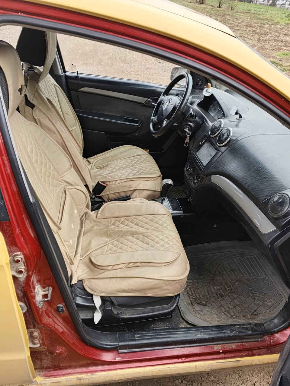 سلام عليكم الفيو لبيع 2009السعر 35
رقمك راعيها‏‪***********‬‏
