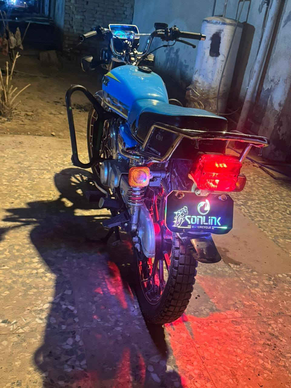 سلام عليكم شباب عندي هاي موديل 2023زيرو كفاله عامه ويل كب عنكبوت تايرات جوبلس كلشي بيها شغال زيرو مكينهاا اسبانه ماممدود عليهاا السعر 650 وبيها مجال بصيط مكاني بغداد قريب عله الشعب


**إذا كنت صاحب هذا الإعلان وتريد حذفه لأي سبب، رجاءا أرسل رسالة إلى الدعم الفني**