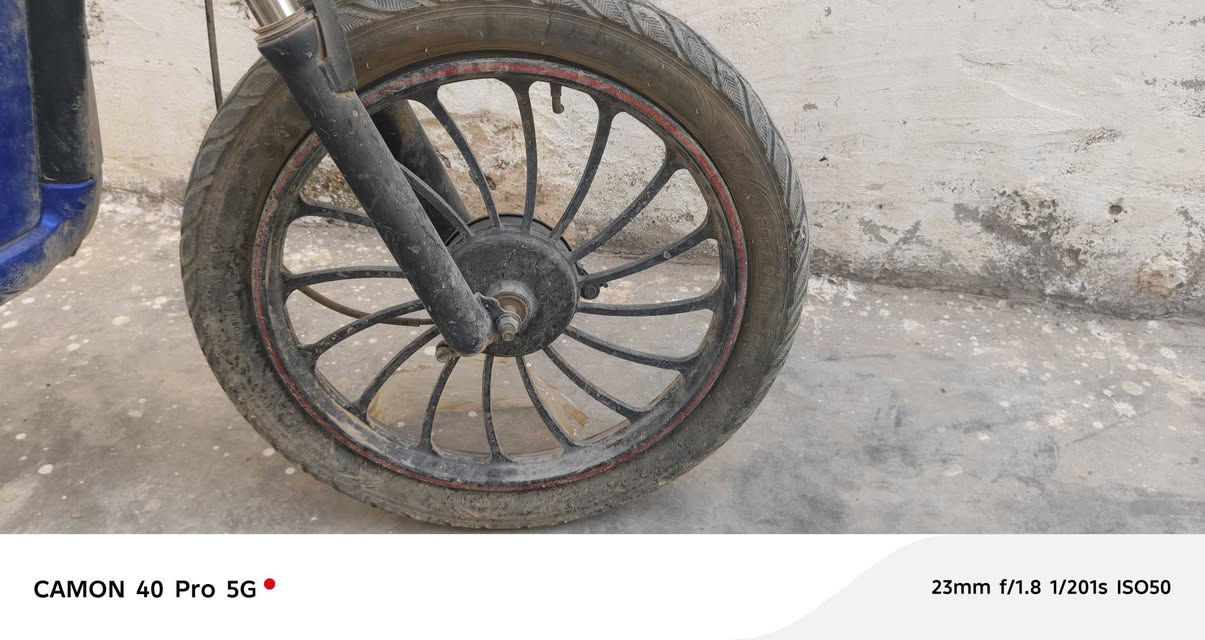 السلام عليكم غراض دراجه شحن mr9 انتبه مو r9 اما اذا تريد تشتري الدراجه كلها اتصل ونتفاهم عل السعر  عطل الدراجه فقط بالضفيره مالتها 
1- يدة سكليتر مستخدمه وتشتغل + دكمة النمر 4نمر + يدة الجه الثانيه كذلك تشتغل دكمة الهورن والايت والأشاير كلهن يشتغلن ثنينهن نضيفات كلش وسعرهن ثنينهن 15 الف

2- باتريات 12 فولت عدد 4 المجموع 48 فولت جدد واستخدام اقل الأسبوع شرط لا منفوخات ولا بيهن اي شخط او ضرر بالمحتصر جدد سعر الباتري سعرهن اربعتهن ب70 الف وذا سعر القطعه سعر الواحد ب18 الف جدد والله العظيم وما مستخدام غير اقل الأسبوع

3- يداة بريكات نضيفات معه القمجيات سعرهن 10 الف

4- سله نضيفه وكامله فقط يرادلها تكحيل بالون الاسود لان من جهة البراغي مزنجره سعرها 5 الف

5- بوكس باتريات تحمل 4 باتري نضيف سعره 10 الف

6- جهاز البصمه تشغيل عن بعد معه الريمونت نضيف وشغال سعره 15 الف

7- ملف جديد وشغال وما بيه أي ضرر ولا زلغ بالوايرات جديد مثل موضح بالصوره سعره 40  الف وانتم تعرفون بأسعار  الملف

8- عقل كنترول 60-72 فولت  بلادي شغال مابيه اي ضرر وايراته نضيفه وبلاديه سعره 25 الف 

9- عقل كنترول جوكر يشتغل على جميع الدراجات الشحن كذلك 60-72 فولت غير مستخدم نهائيا سعره 20 الف

10 وياله عدد ثنين خلفي اماي نضاف جدآ ما بيهن اي ضرر سعرهن ثنيهن 35 الف

11- كفرات تخم كامل نضيف جدآ ما عدا الامامي بيه ضرر لون ازرق سعرهن 15 الف

12- شاشا مستخدمه ونضيفه ما بيها اي ضرر فقط شخوط بسيطه تشتغل 4 نمر معه عداد 90 كيلومتر كل الأنضمه تشتغل بيها سعرها 15 الف

 13-تايرات امامي خلفي نضيفات جدآ سعرهن الزوج ب10 الف 

14 دبلات خلفي نضاف جدآ وبلاديات غير تجاري البلاديه مال الدراجه عدد 4 دبلات جهة اليمين 2 وجهة اليسار 2 سعرهن اربعتهن 20 الف وبيهن مجال

 علمآ كل الاسعار الي ذكرتها بيهن مجال // التواصل خاص او الاتصال على الرقم *********** متواجد وتساب
