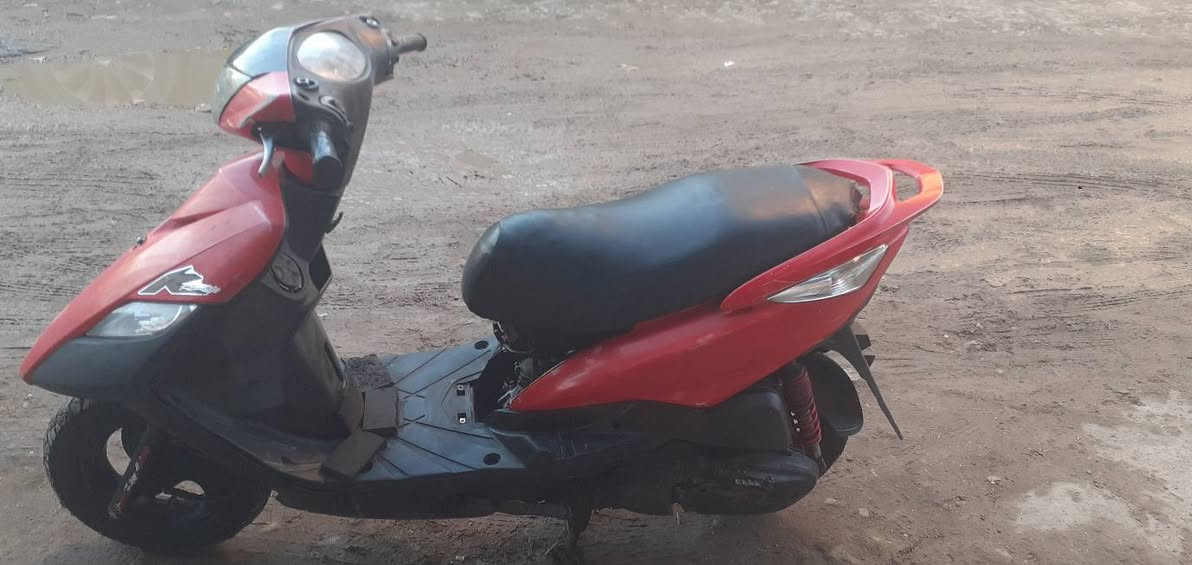 سلام عليكم دراجه ثعلب سلف هندر كهرباته كله شغاله مكينه ناعمه شلع معدل دراجه كله مختم ختم واحد بلاديه كله شغاله أوراقها كامله مكاني غزاليه   ***********  سعر ٤٢٥ شراي يخابره
