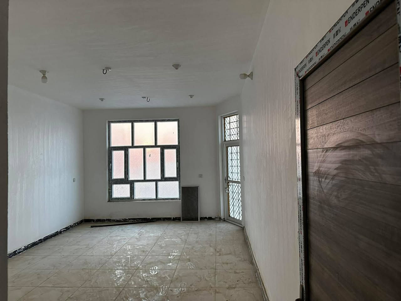 دار للبيع  طابو زراعي مساحه ٢٠٠ متر  البناء طابوق  صب مسلح  طابقين 
حي الجنابي قرب حسينه علي المصور للاستفسار عن السعر هذا رقم راعيه  ***********
