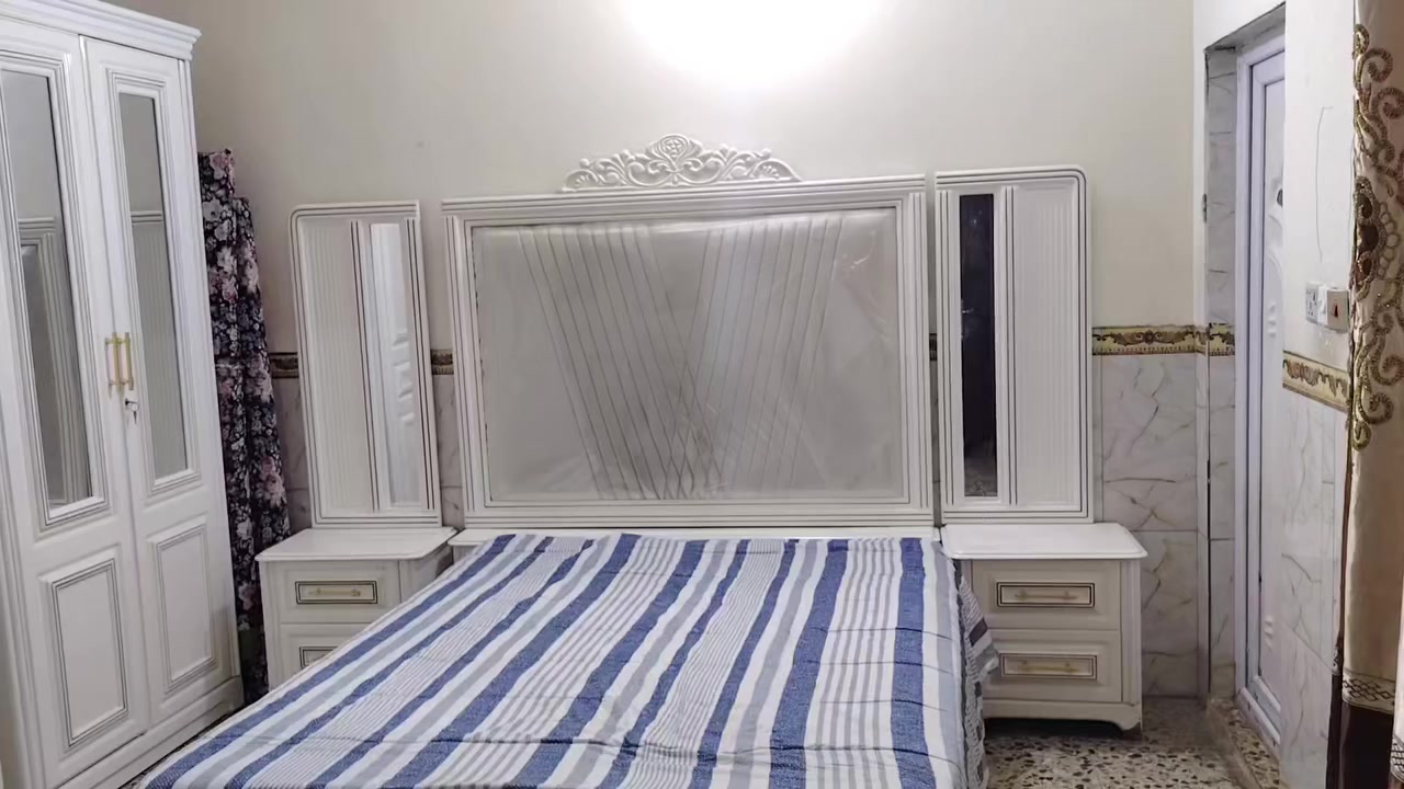 غرفه للبيع منطقة الزعفرانيه ***********
