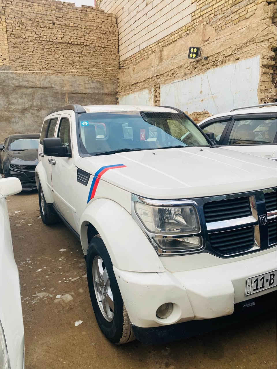 السلام عليكم دوج نيترو 2008 مكينة 3700 رقم انكليزي بأسمي مشروع وطني كفاله عامة عدا بداية البنيد صبغ بدون ضرر مكينة جديدة توني شادها صار اسبوعين تبريد ثلج وجاهزة وترايك لاربيل للبيع او مراوس بجارجر 2008 او 2010 سعر 95 مكان الناصرية *********** الشطره, ذي قار
