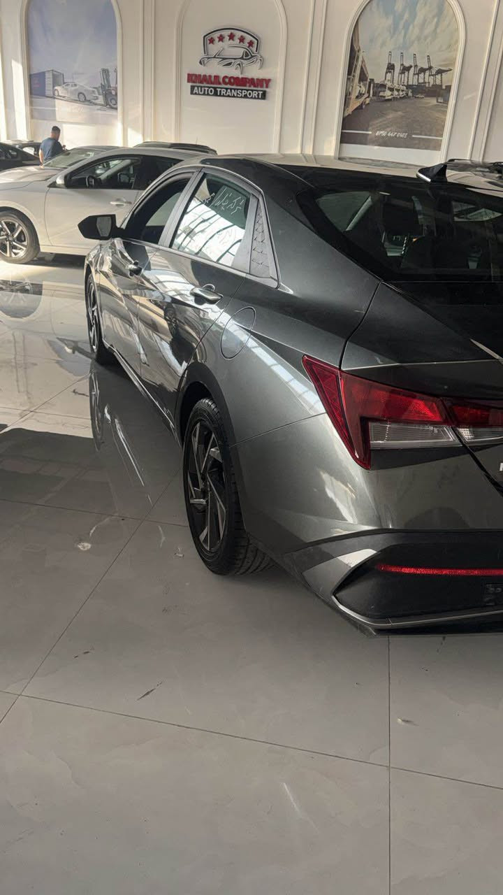 HYUNDAI ELANTRA 2025 SEL
بجم كبس
بدون ايرباك 
بدون دواخل و شاصي
جملغ و باب خلفي صبغ 
ماشية 27 الف ميل
موصفات SEL 
بصمة 
ابواب بصمة 
تشغيل من بعيد 
لايتات LED
شاشة 
گيج الكتروني 
صندوق شفت 
رادار خلفي 
رادار امامي 
رادار جانبي
سعر 140$
***********
مكان سيارة : أربيل أربيل, العراق
